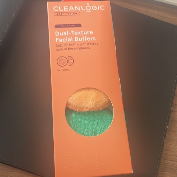 Brand new Beauty Bundle! - Picture 2 of 6